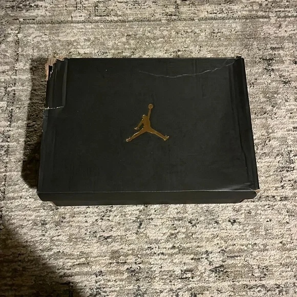 Nike Air Jordan 1 Mid Milan - Picture 7 of 8